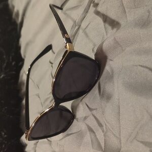 Cateye sunglasses